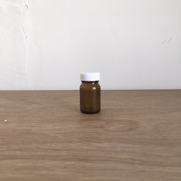 小型規格瓶 No.5 褐色 50mL