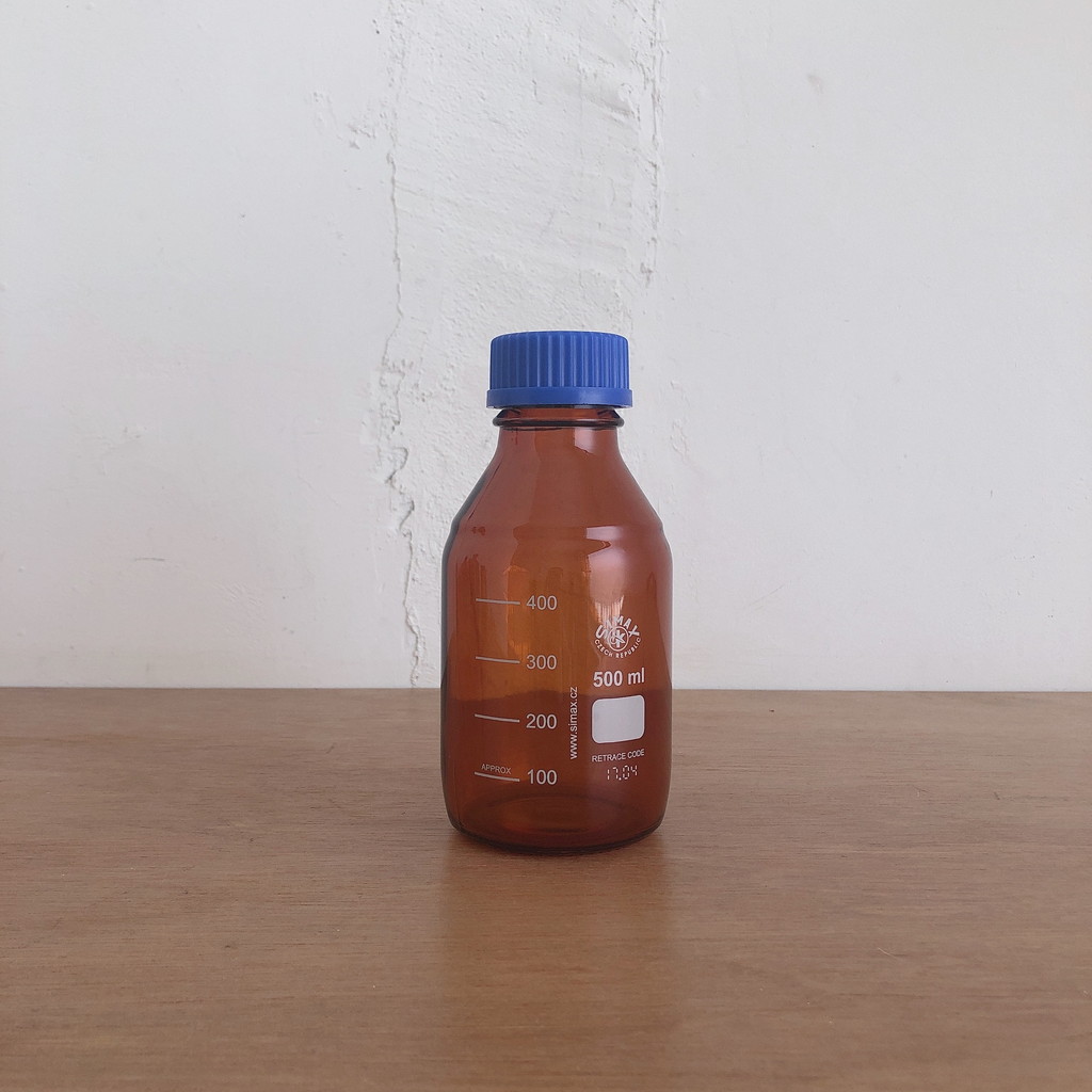 SIMAX ねじ口瓶 500mL 茶 / ストレージボトル / メディウム瓶 青キャップ