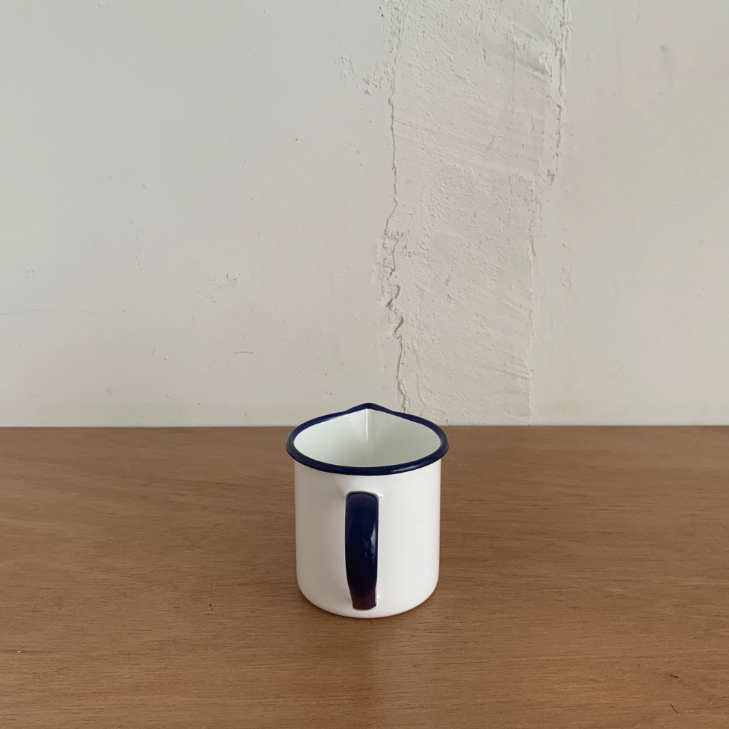 琺瑯ホーロービーカー 取手目盛り付き 500ML | リカシツ ｜ 理化学+