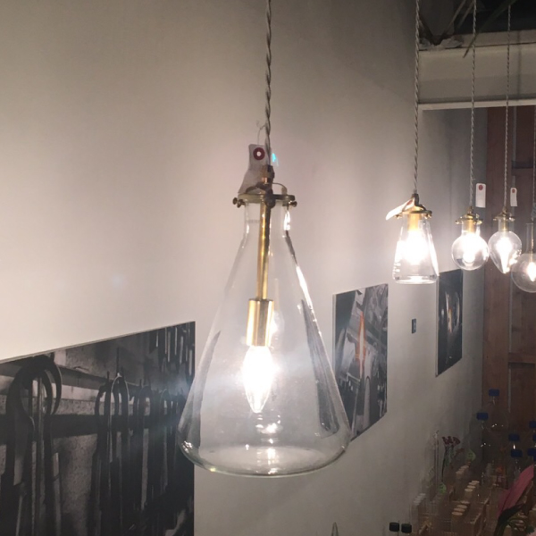 三角フラスコ3L照明 [50cm]ホワイト 理化学的照明ゴールドセット「三角フラスコ3Lペンダント」